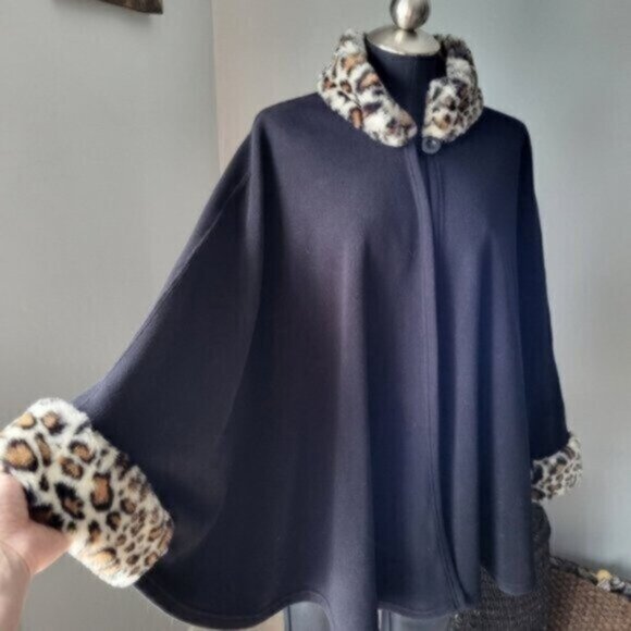 Cejon Fleece Faux Fur Poncho Cape Sz S/M - Picture 9 of 10
